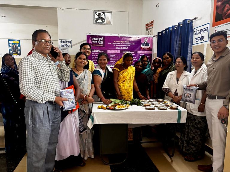 सामुदायिक स्वास्थ्य केंद्र धमधा में पोषण आहार पर परिचर्चा, गतिविधियां आयोजित किया गया