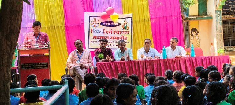 शासकीय स्कूल घोटवानी में बच्चों ने मनाया शिक्षक दिवस