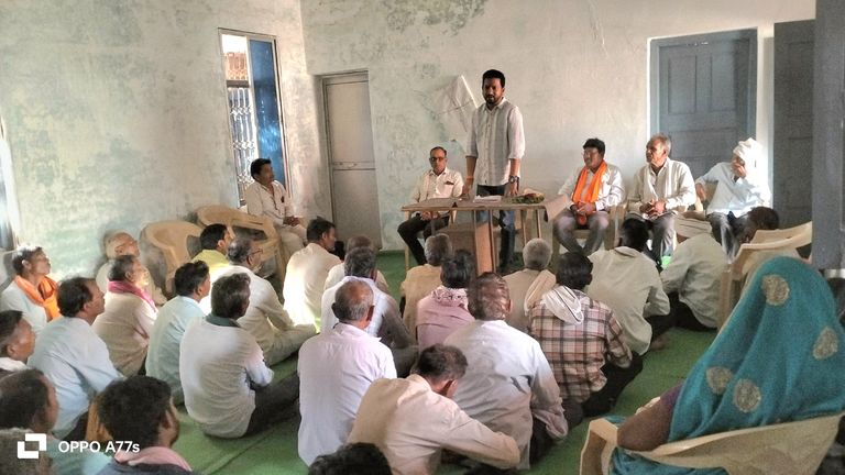 खैरागढ़. कोटवार संघ की बैठक में शामिल हुए विक्रांत सिंह, बोले — ग्रामीण प्रशासन की रीढ़ हैं कोटवार, समस्याओं के समाधान के लिए होंगे हरसंभव प्रयास