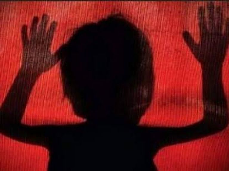 गंडई में अधेड़ की शर्मनाक हरकत...4 नाबालिग बच्चियों के साथ दुष्कर्म का प्रयास